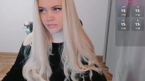 Ella online show from December 9, 8:00 am