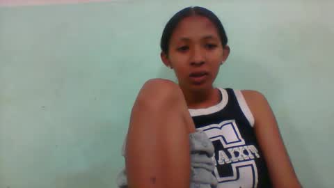 Snapshot of eliah193653 chatting on December 1, 6:29 am eliah193653 online show from December 1, 6:29 am