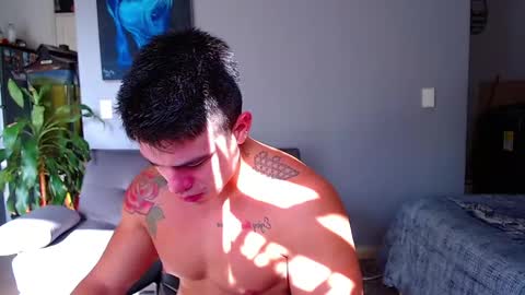 Elian online show from December 28, 1:17 pm