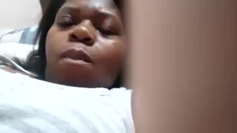 Snapshot of elianis598477 chatting on January 19, 5:48 am elianis598477 online show from January 19, 5:48 am