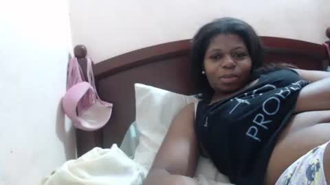 Snapshot of elianis598477 chatting on November 23, 8:41 pm elianis598477 online show from November 23, 8:41 pm