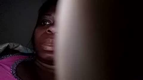 Snapshot of elianis598477 chatting on December 21, 11:28 am elianis598477 online show from December 21, 11:28 am