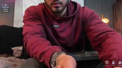 Snapshot of eliankeiser chatting on November 24, 12:27 pm Elian online show from November 24, 12:27 pm