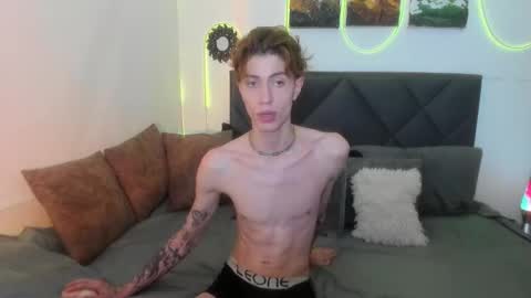 eliann_adam online show from December 17, 10:43 am