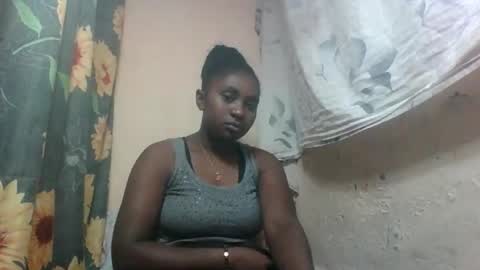 Snapshot of eliannee chatting on December 5, 8:12 am eliannee online show from December 5, 8:12 am