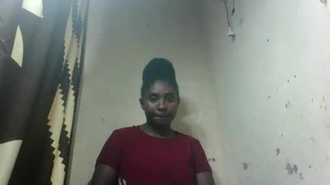 Snapshot of eliannee chatting on December 15, 9:24 am eliannee online show from December 15, 9:24 am