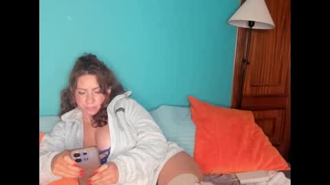 elifgirasol online show from March 4, 6:07 pm