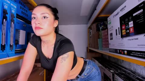 Snapshot of eligh_ chatting on April 1, 7:22 pm Eli online show from April 1, 7:22 pm