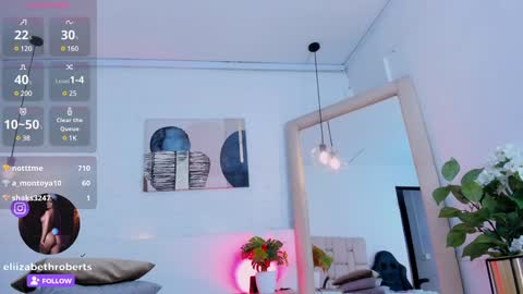 E L I I Z A B E T H   online show from December 16, 7:26 am