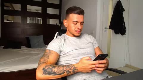 ElijahThorne online show from March 3, 6:41 am