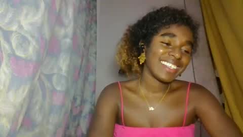 Snapshot of elina981 chatting on April 10, 12:10 pm elina981 online show from April 10, 12:10 pm