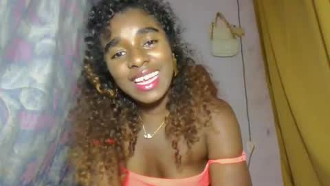 Snapshot of elina981 chatting on April 12, 10:48 pm elina981 online show from April 12, 10:48 pm