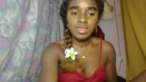 Snapshot of elina981 chatting on April 13, 10:59 pm elina981 online show from April 13, 10:59 pm