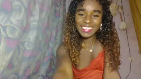 Snapshot of elina981 chatting on April 19, 12:26 pm elina981 online show from April 19, 12:26 pm
