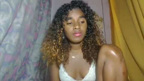 Snapshot of elina981 chatting on April 27, 9:40 am elina981 online show from April 27, 9:40 am