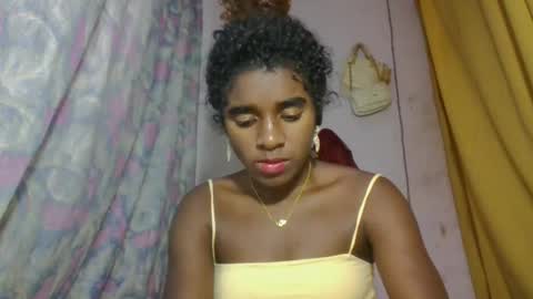Snapshot of elina981 chatting on April 29, 9:57 am elina981 online show from April 29, 9:57 am