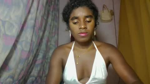 Snapshot of elina981 chatting on May 5, 4:53 am elina981 online show from May 5, 4:53 am