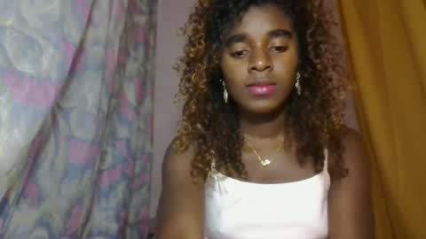 Snapshot of elina981 chatting on May 6, 10:53 am elina981 online show from May 6, 10:53 am