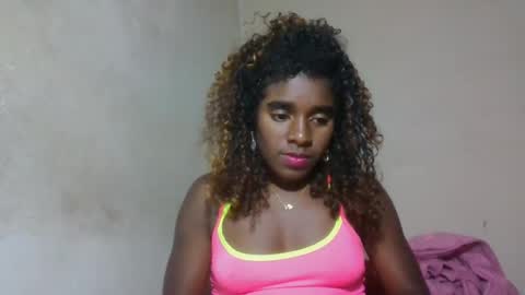Snapshot of elina981 chatting on May 15, 8:16 pm elina981 online show from May 15, 8:16 pm