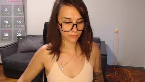 Snapshot of elina_posh chatting on June 25, 11:37 am Liza online show from June 25, 11:37 am