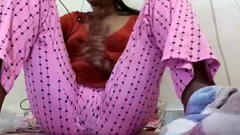 elina_roy03 online show from December 5, 4:43 am