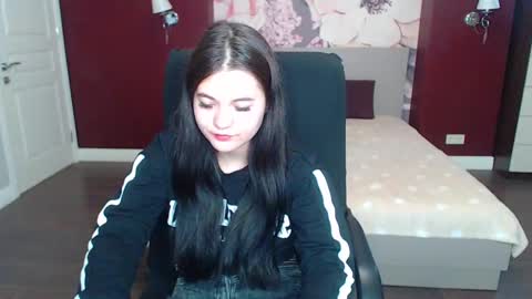 ElinaMils online show from March 12, 9:44 am