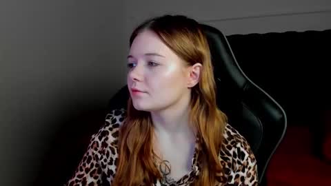 Snapshot of elinavale chatting on March 14, 5:13 am elinavale online show from March 14, 5:13 am