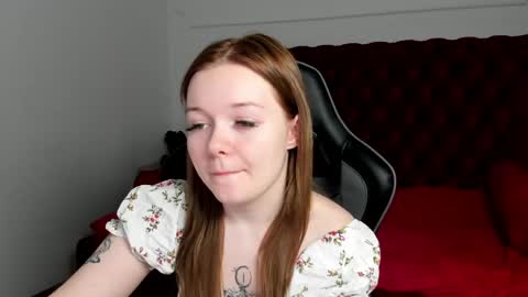 elinavale online show from June 8, 5:13 pm