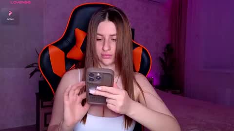 Elina online show from July 10, 8:33 pm