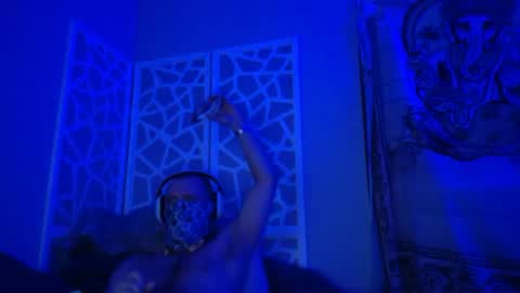 Snapshot of elinnnmmm chatting on June 21, 5:43 am ur goon bf online show from June 21, 5:43 am