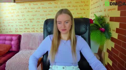 Snapshot of elinor_faith chatting on November 14, 10:14 am elinor_faith online show from November 14, 10:14 am