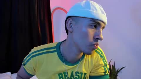 elio_dicaprio online show from November 14, 3:16 am