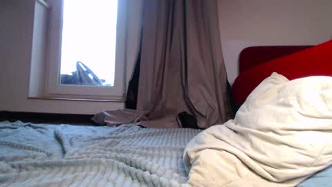 Snapshot of elisa_bright chatting on January 12, 12:44 pm Tati online show from January 12, 12:44 pm