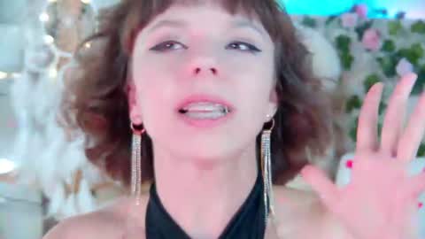 ElisabethDavis online show from July 31, 3:33 pm