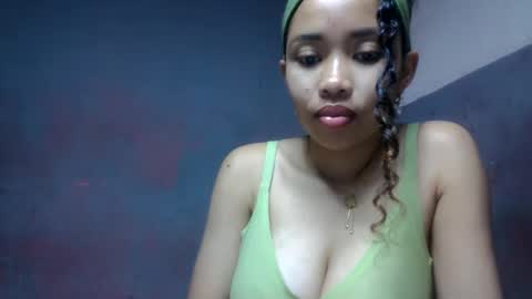 elisabethee online show from June 7, 11:36 am