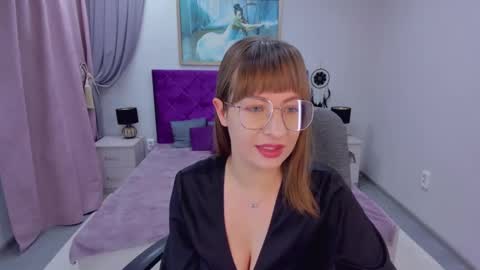 Elisabeth online show from December 8, 2:52 pm