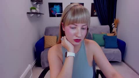 Elisabeth online show from December 18, 8:57 pm