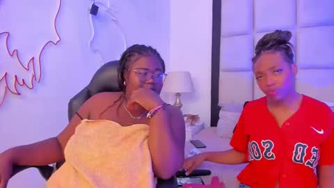 elisabettamonroy online show from December 18, 6:03 pm