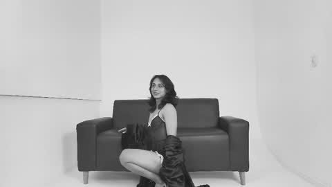Elisa Sue online show from May 18, 4:18 am