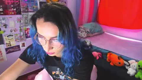 Snapshot of elisdarling chatting on July 24, 8:40 pm elisdarling online show from July 24, 8:40 pm