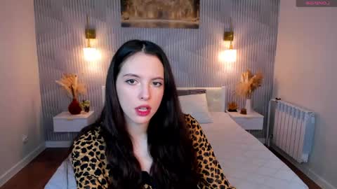 Snapshot of elise_robbie chatting on March 21, 1:43 am Elise online show from March 21, 1:43 am