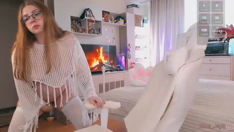 Elise    online show from September 21, 11:56 am