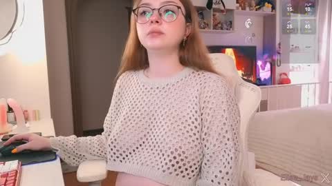 Elise    online show from October 21, 11:33 am