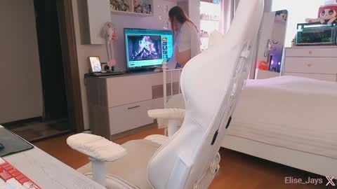 Elise    online show from October 24, 11:39 am