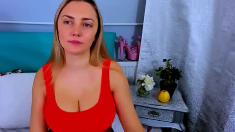 Elise online show from November 8, 8:14 am