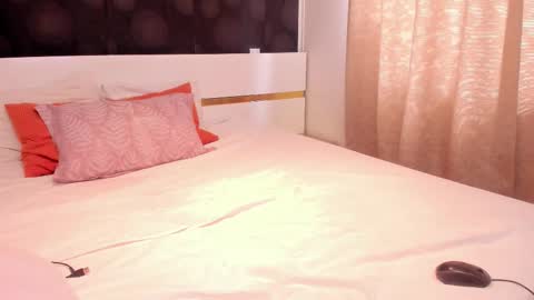 Elly online show from October 15, 7:41 am