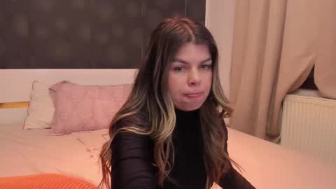 Elly online show from January 14, 8:47 pm