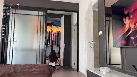 Nina online show from November 13, 3:49 am