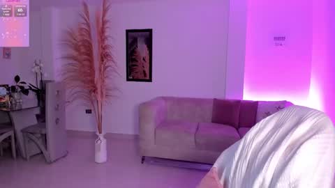 Elissa online show from March 10, 7:35 am