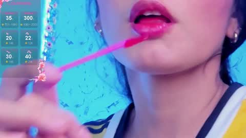 Snapshot of elissa_iris chatting on November 19, 2:22 am E L I S S A online show from November 19, 2:22 am